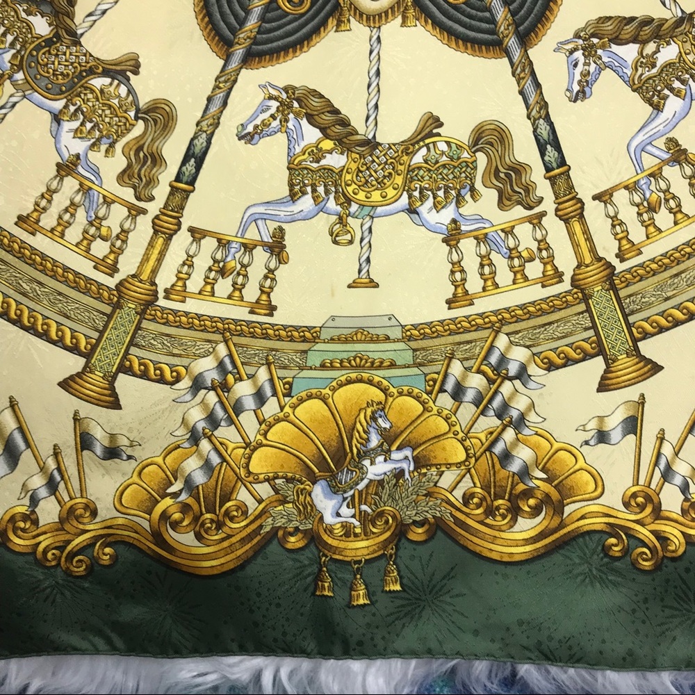 Authentic HERMES “Luna Park” Silk Damask Scarf - Picture 4 of 8